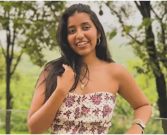 Travel Influencer Aanvi Kamdar Tragically Passes Away Following a Fall into a 300-Foot Gorge Near a Waterfall in Maharashtra Travel Influencer Aanvi Kamdar Tragically Passes Away Following a Fall into a 300-Foot Gorge Near a Waterfall in Maharashtra